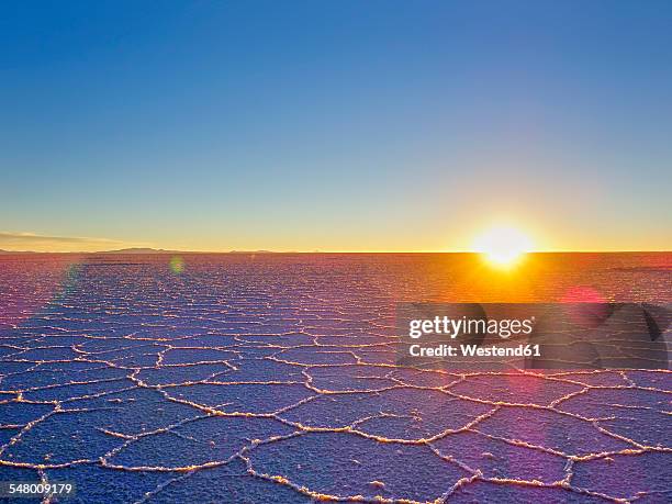 South America, Bolivia, Salar de Uyuni at sunrise