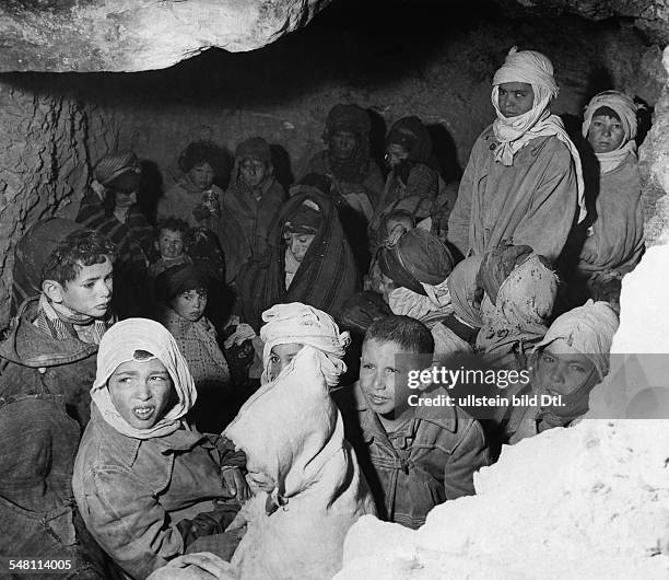 Algerian refugees in Tunisia 1958