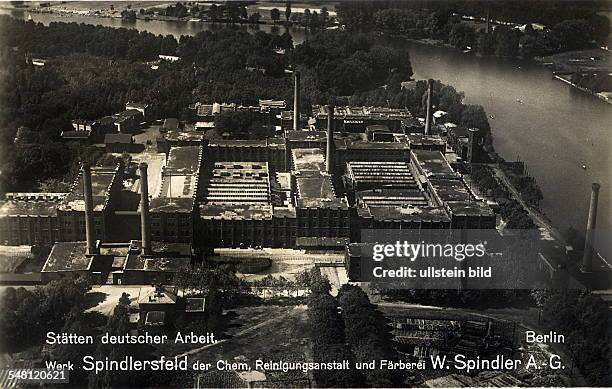 Luftaufnahme mit Blick auf das Werk 'Spindlersfeld'; der Wasch-, Färbe- und Reinigungsbetrieb wurde 1873/74 von dem Berliner Unternehmer Wilhelm...