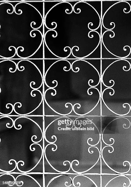 Symbolic, gate, lattice gate, ornaments, wrought-iron -