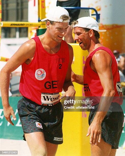 Masters - Turnier der Beach Volleyballer auf dem Schlossplatz in Berlin Jörg Ahmann und Axel Hager belegten Platz 5