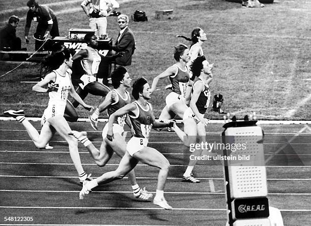 Finale 100 m Frauen, Zieleinlauf: - Olympiasiegerin Ljudmilla Kondratjewa vor Marlies Göhr und Ingrid Auerswald - 1980