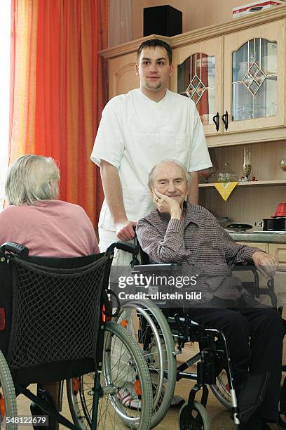 Germany - Brandenburg - Oranienburg: male apprentice for geriatric nurse at a old people's home -