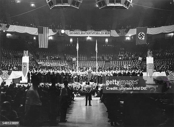 New York, New York City:: 'German Day' in the Madison Square Garden to commemorate the arrival of the first German settlers on U.S. Territorry under...