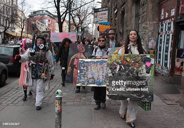Germany Berlin Mitte - protest of artists against the execution sales of the cultural centre Kunsthaus Tacheles at Oranienburger Strasse -
