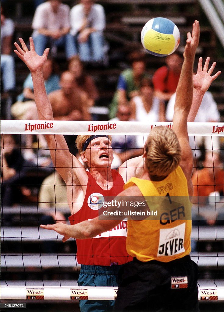 Beach-Volleyball Int.