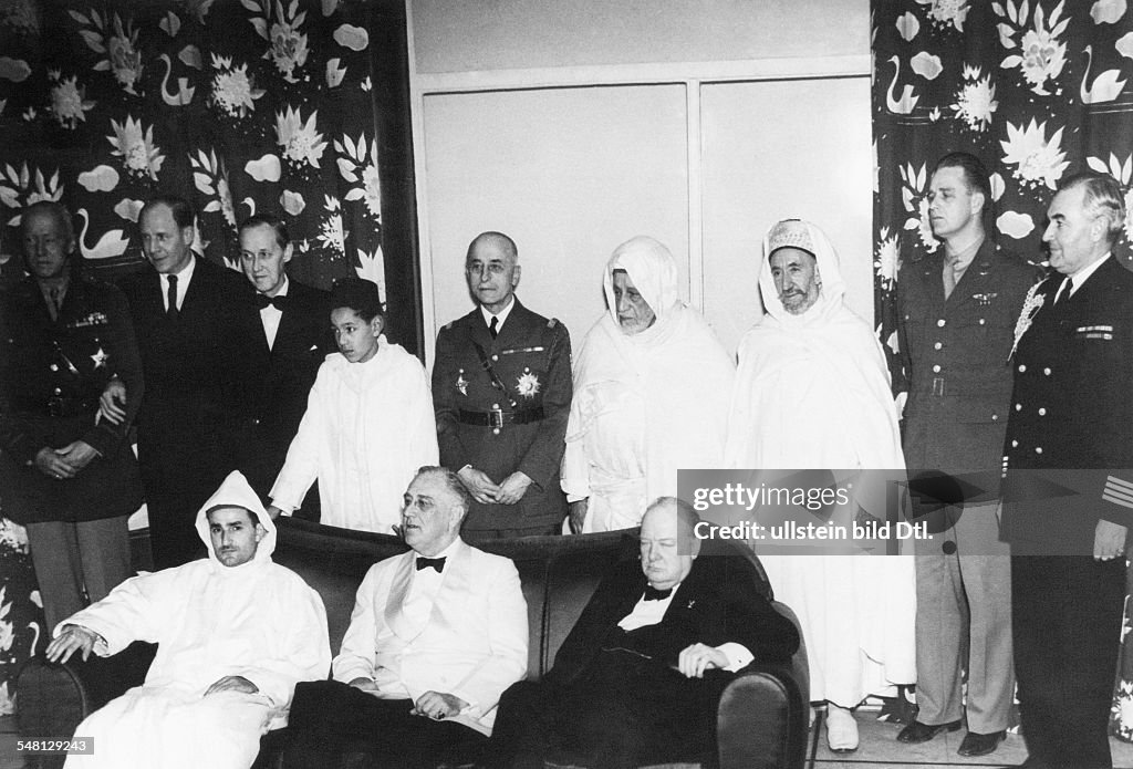 WK II Casablanca-Konferenz 1943: Sultan Marokko, Roosevelt, Churchill (vorne v.l.)
