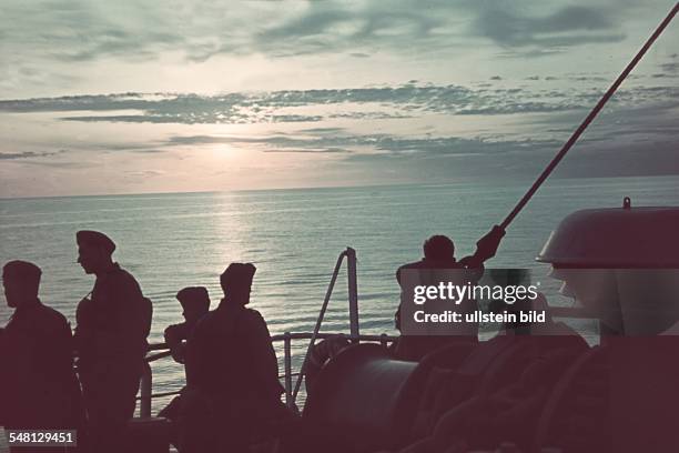 World War II Lapland Front : aboard a German transport ship in the Arctic Ocean off the Norwegian coast - summer 1943 - Photographer: ullstein -...