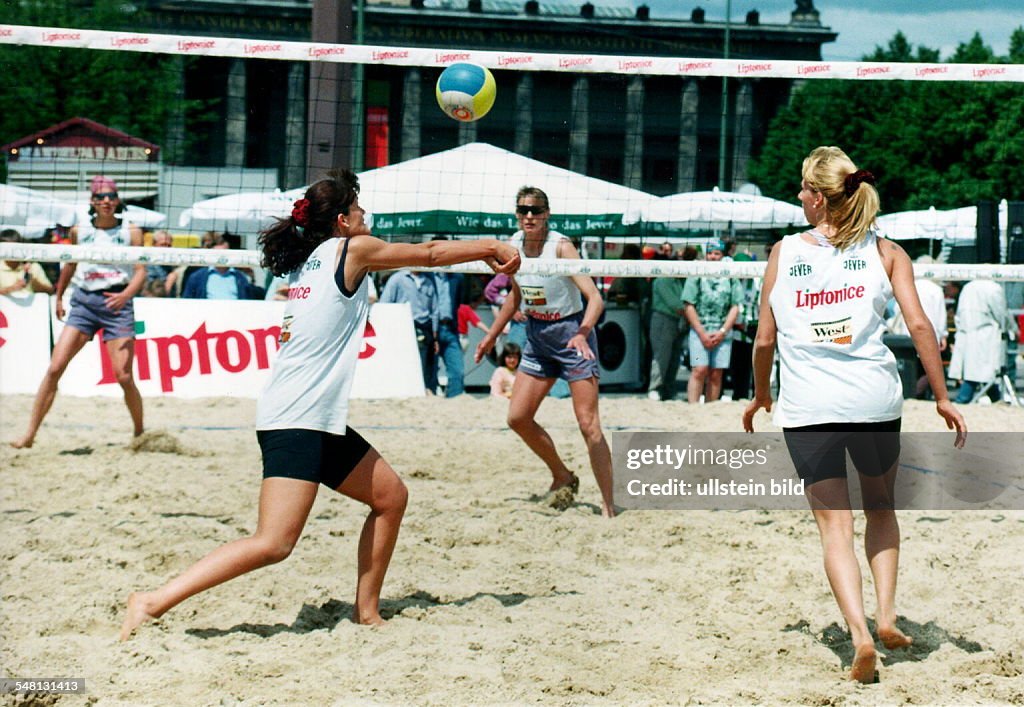 Beach-Volleyball Int.