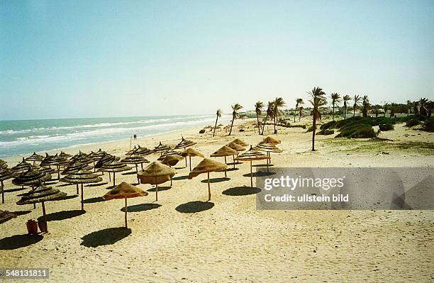 Insel Djerba : Strand vor dem Hotel 'Ulysse Palace' - März 1995