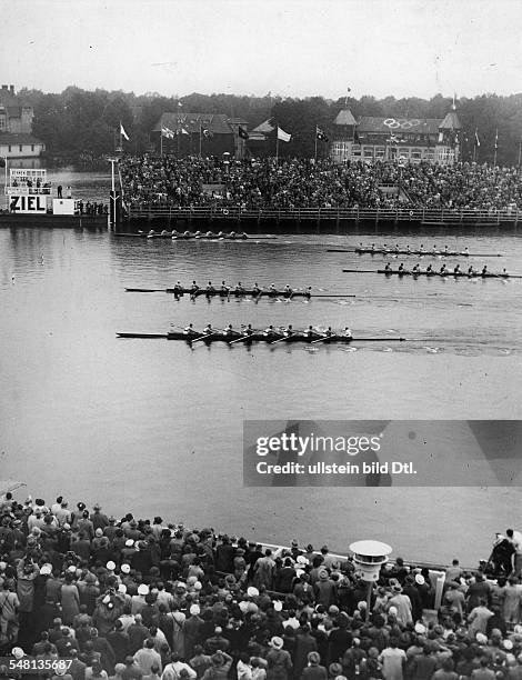 Germany Free State Prussia Berlin : 1936 Summer Olympics Rowing: men's eight in Gruenau - 1936 - Vintage property of ullstein bild