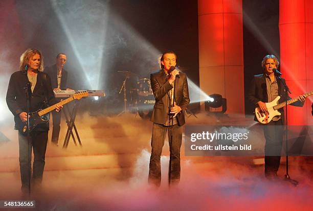 Muenchener Freiheit - Band, Pop music, Germany - performing at the tv-show "Aktuelle Schaubude" in Germany -