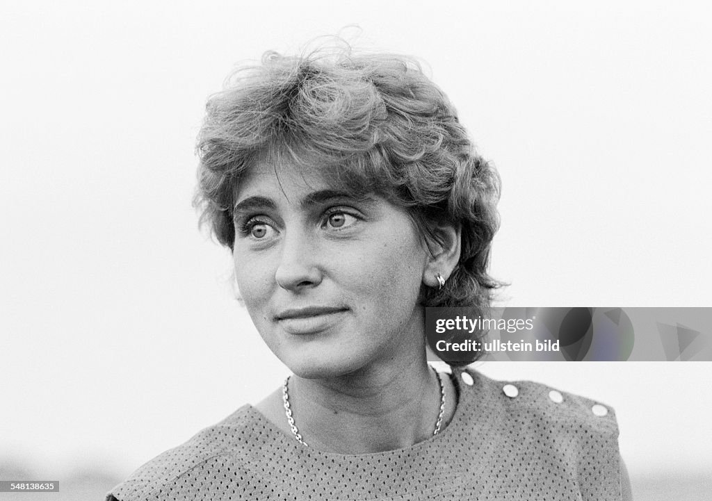 People, young woman, aged 22 to 28 years, portrait, Heike - 20.04.1983