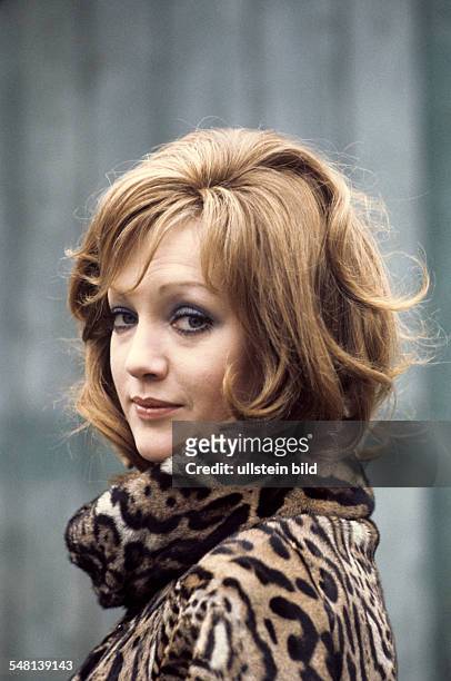 Kunstmann, Doris - Actress, Germany - 1973