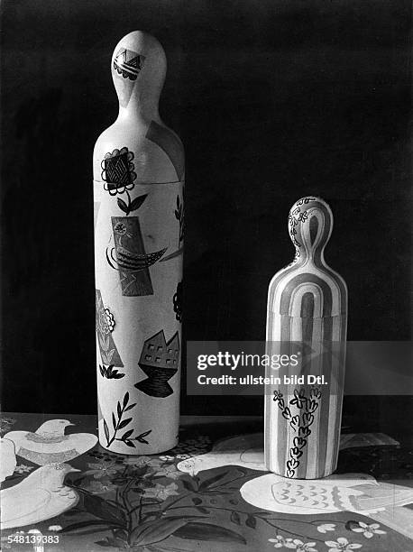 Wooden bowling-pin shaped containers for small bottles or embroidery needles - 1943 - Photographer: Regine Relang - Published by: 'Berliner...