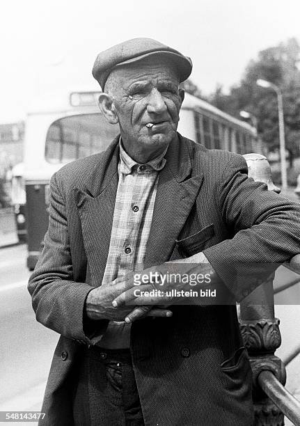People, senior, older man, portrait, jacket, cap, aged 70 to 80 years, Luxembourg -