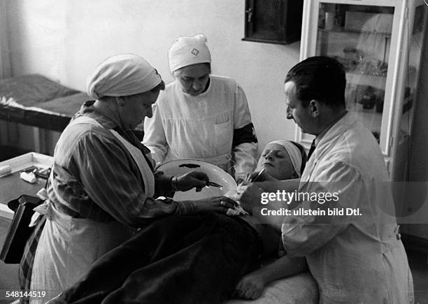 Siegfried Ruff 78 Reichsluftschutzbund Stock Photos, High-Res Pictures, and Images ...