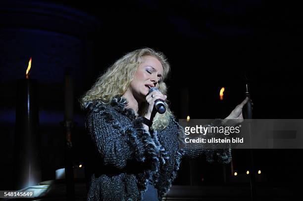 Nicole - Musician, Singer, Pop music, Germany - performing at 'Ludwigskirche', Saarbruecken, Germany