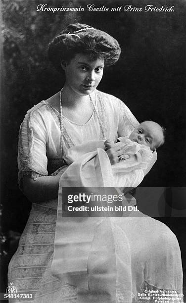 Mecklenburg-Schwerin, Cecilie of - Crown Princess of Prussia *20.09.1886-+ wife of Wilhelm of Prussia, Crown Prince with her son, Prince Friedrich. -...