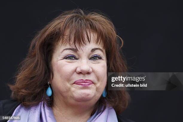 Mel Riebe Riebe Photos and Premium High Res Pictures - Getty Images