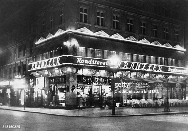 Germany; Berlin: Cafe Kranzler 'Unter den Linden' - around 1930