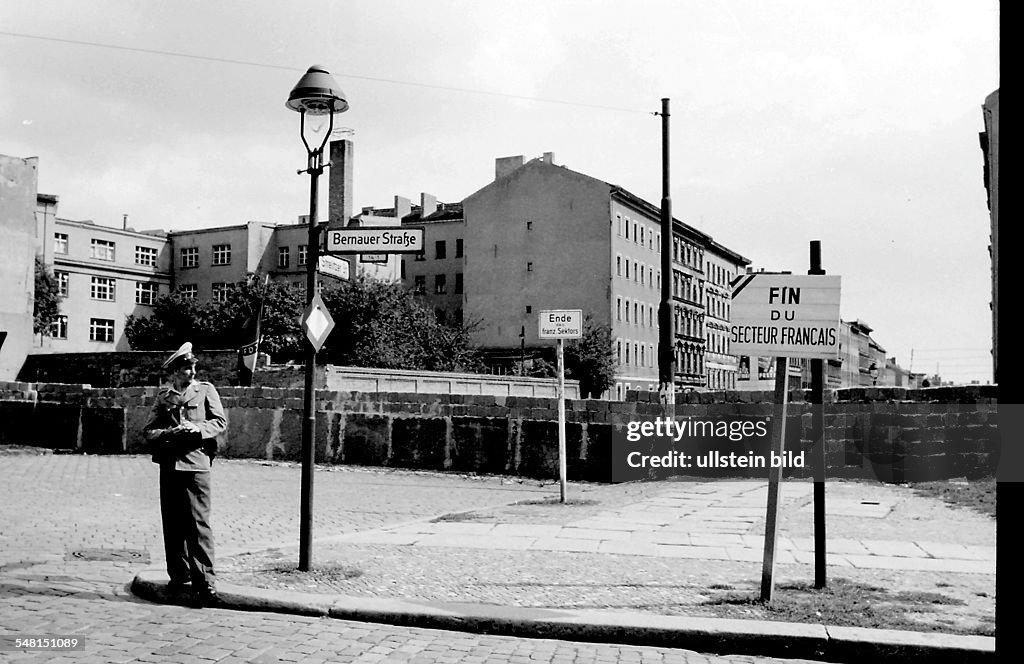 Germany Berlin Wedding (Mitte) - the wall at the Bernauer / Strelitzer Strasse; End of the French Sector - August 1961