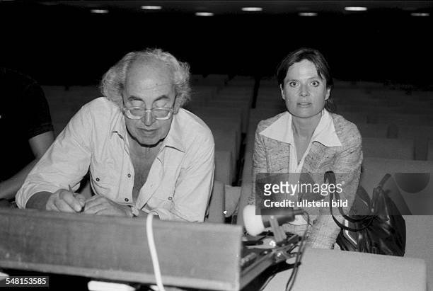Noelte, Rudolf - Director, Germany - and his wife Cordula Trantow at the Hamburg Thalia Theater during a rehearsal