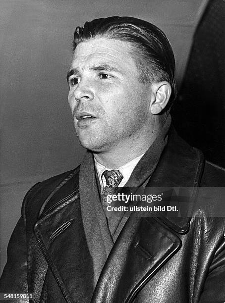 Puskas, Ferenc *-+ Fussballspieler, Fussballtrainer, Ungarn Mitglied d. Ungarischen Nationalelf 1945-1956 Mitglied d. Spanischen Nationalelf...