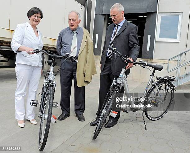 Lieberknecht, Christine - Politician, CDU, Germany, Prime Minister of Thuringia - with Wolfgang Boehmer , Prime Minister of Saxony-Anhalt and Peter...