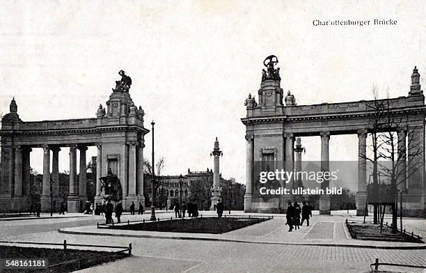 Blick auf das Charlottenburger Tor; 1905 - 1908 von Bernhard Schaede errichtet. - Aufnahme ohne Jahr