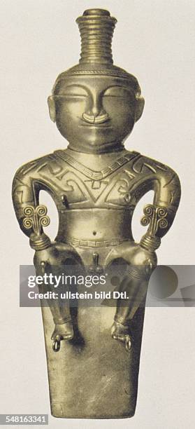 Prehispanic america, tribal chiefdoms of columbia. Cast gold statuette of a sitting male Quimbya - culture, about 300-1000 A.D.