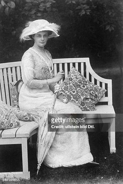 Mecklenburg-Schwerin, Cecilie of - Crown Princess of Prussia *20.09.1886-+ wife of Wilhelm of Prussia, Crown Prince - 1913 - picture: Gottheil...