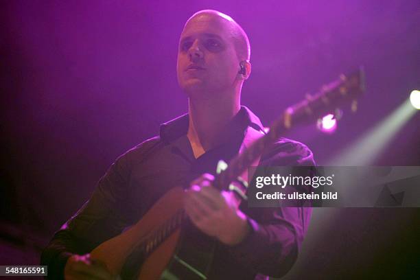 Milow 427 Milow (Singer) Stock Photos, High-Res Pictures, and Images - Getty ...