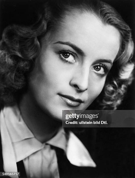 Meyendorff, Irene von *- Actress, Germany in the movie 'Einmal der liebe Herrgott sein': - 1942 published by: 'BVZ' 27.6.1942
