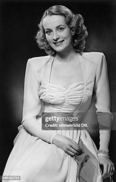 Meyendorff, Irene von *- Actress, Germany in the movie 'Einmal der liebe Herrgott sein!'. - 1942 published by: 'BZ' 21.6.1942