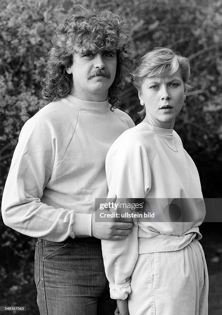 People, young couple, aged 18 to 22 years, aged 23 to 28 years, Birgit, Frank - 15.04.1983