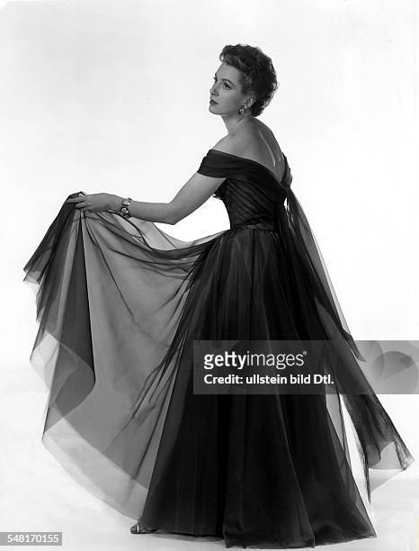 Kerr, Deborah *-+ Schauspielerin, GB - Ganzkoerperaufnahme, in einem Tuell-Kleid - 1955