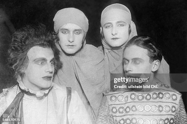 Mann, Klaus - Writer, D *-+ Role-picture wiht Gustaf Grundgens, Erika Mann, Pamela Wedekind and Klaus Mann in the drama 'Anja und Esther' - 1925 -...