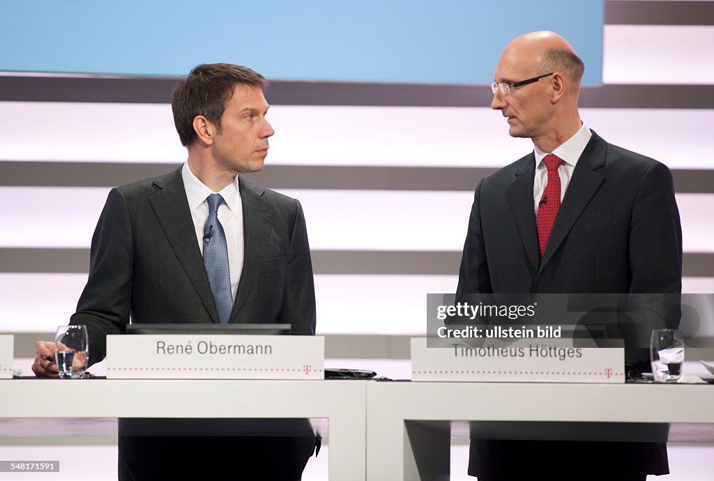 Obermann, Rene - CEO Deutsche Telekom AG, Germany - and Timotheus Hoettges (r)