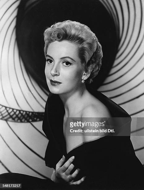 Kerr, Deborah *-+ Schauspielerin, GB - Portrait, mit entbloesster Schulter - 1955