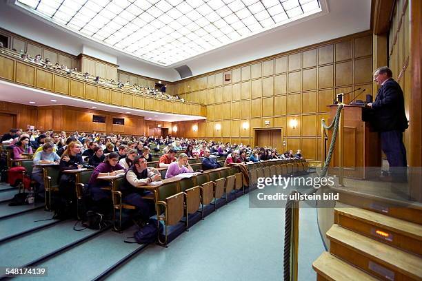 Federal Republic of Germany North Rhine-Westphalia Bonn - Rheinische Friedrich-Wilhelms-University, lecture in the lecture hall