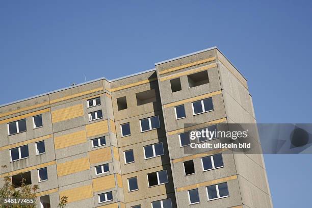 Germany - Berlin - Marzahn : deconstruction of buildings made with precast concrete slabs