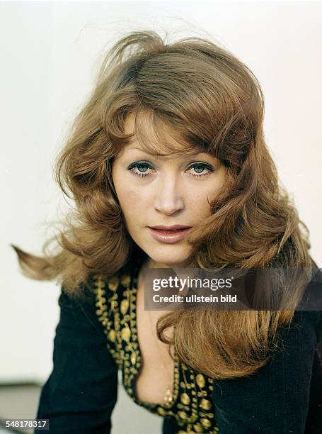 Pugacheva, Alla - Singer, USSR