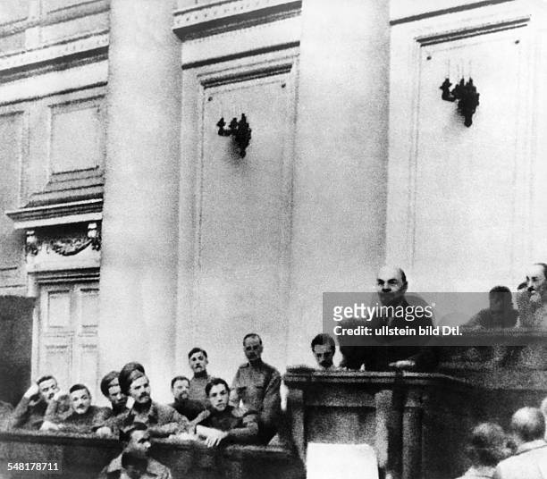 Lenin, Vladimir Ilyich - Politician, UdSSR *22.04.1870-+ - Lenin announcing his April Theses at the Tauride Palace in Saint Petersburg - Vintage...