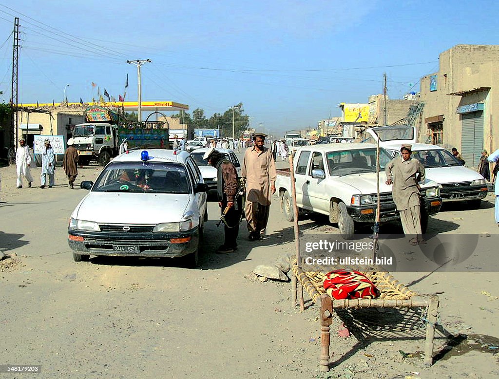 Pakistan - Wana, checkpoint of militant Taliban rebels of the Wazir-tribe in the town centre of Wana in South Waziristan, Waziristan-Province, Federal Administered Tribal Areas