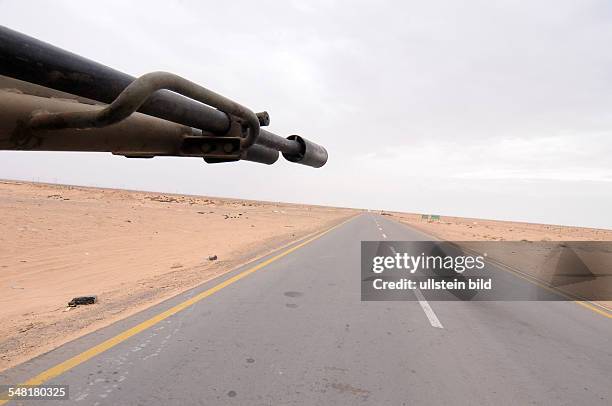 Civil War in Libya: North of Brega - Rebel anti aircraft unit is at the forefront of the front-lines, where Kaddafi forces only 20KM away. - picture:...