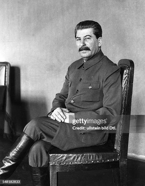 Joseph Stalin *21.12.1879-+ Politician, USSR - portrait - 1932 - Photographer: James E. Abbe - Vintage property of ullstein bild