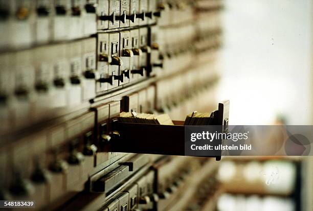 File At Library 68 Library Index Card File Cabinet Stock Photos, High-Res Pictures, and ...