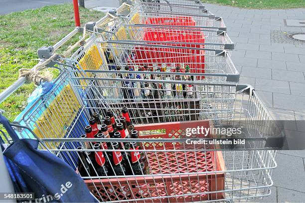 13 Flaschenpfand Stock Photos and High-Res Images