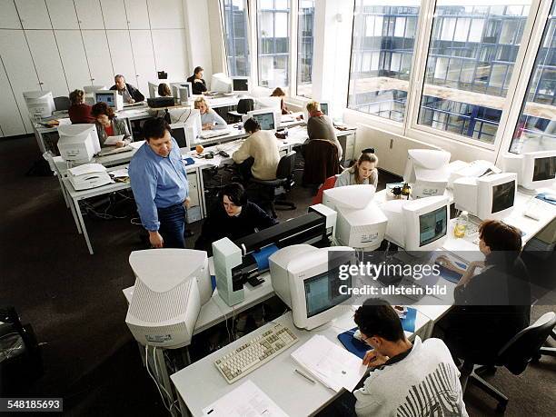 Lehrgang im "Computer-Kabinett" der Gesellschaft zur Förderung der Erwachsenenbildung, Land Brandenburg, in Hennigsdorf - Juni 1999